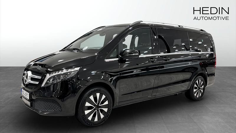 Svart Begagnad 2022 Mercedes E250 Avantgarde Kombi | 659 000 kr - Bild 1/4