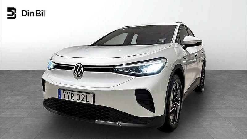 Vit (glacier white metallic) Begagnad 2023 VW ID.4 Comfortline SUV | 374 900 kr (Marknadspris) - Bild 1/4