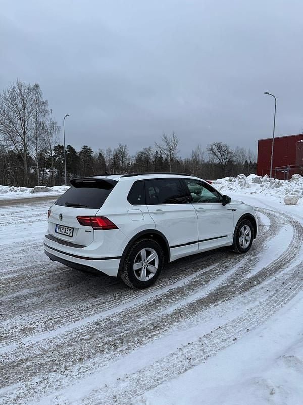 Begagnad VW Tiguan R-line 190 HK (139 kW) 2020 SUV