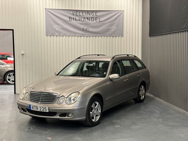Silver Begagnad 2005 Mercedes E200 Classic Kombi | 49 900 kr (Marknadspris) - Bild 1/4