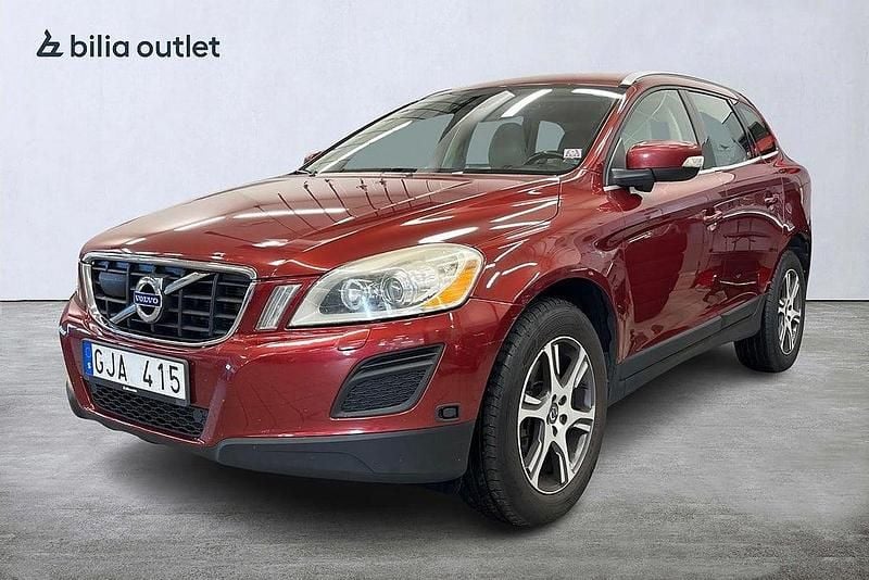 Begagnad Volvo XC60 2013 Röd SUV