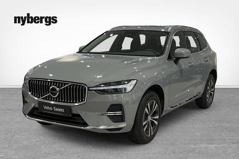 Begagnad Volvo XC60 Core 355 HK (261 kW) 2023 Grå SUV