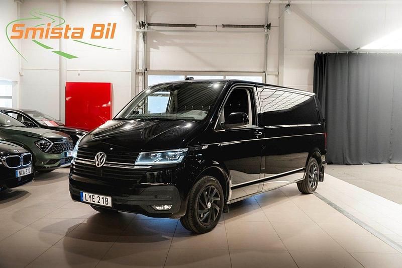 Svart Begagnad 2021 VW T6.1 Van | 298 900 kr (Marknadspris) - Bild 1/4
