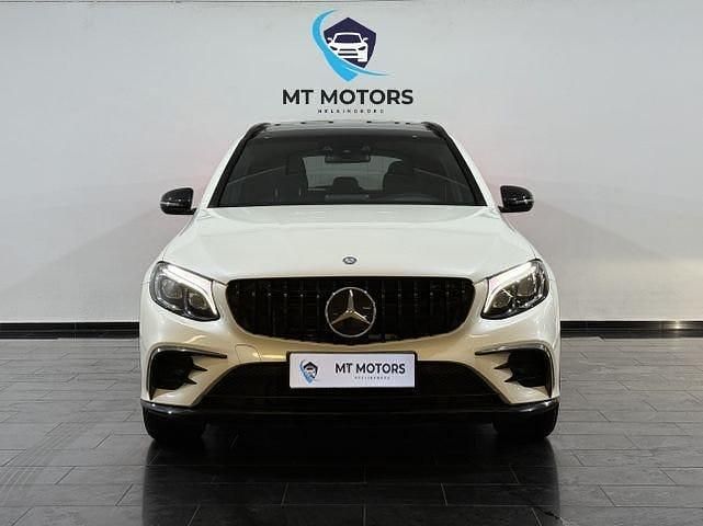 Vit Begagnad 2017 Mercedes GLC43 AMG AMG line SUV | 403 900 kr (Bra pris) - Bild 1/4