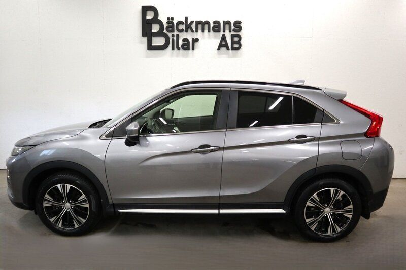 Grå Begagnad 2018 Mitsubishi Eclipse Cross SUV | 179 000 kr (Marknadspris) - Bild 1/4