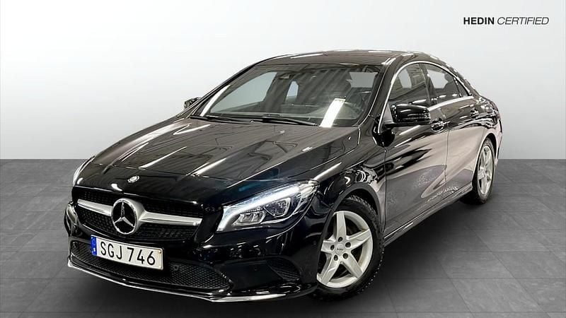 Svart Begagnad 2017 Mercedes CLA200 Sportkupé | 219 900 kr (Bra pris) - Bild 1/4