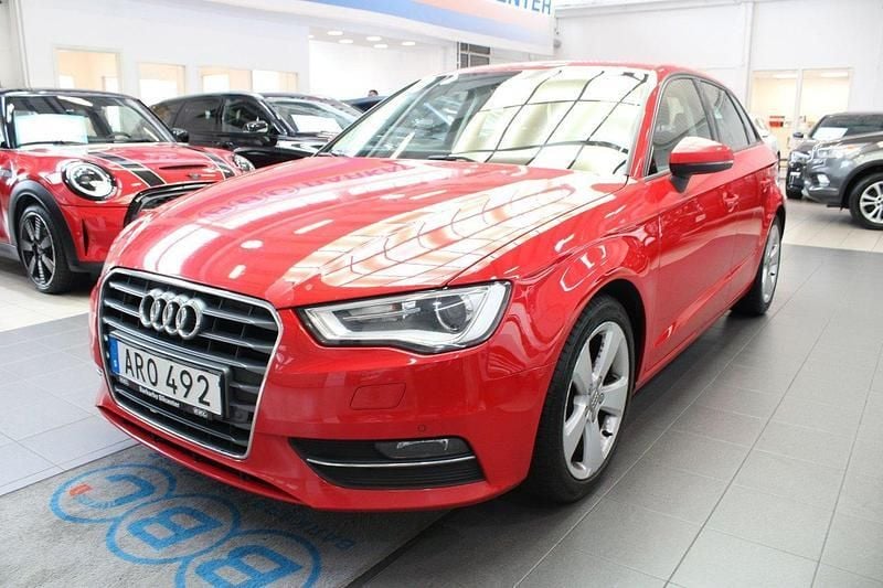 Röd Begagnad 2014 Audi A3 Sportback Halvkombi | 109 900 kr (Marknadspris) - Bild 1/4