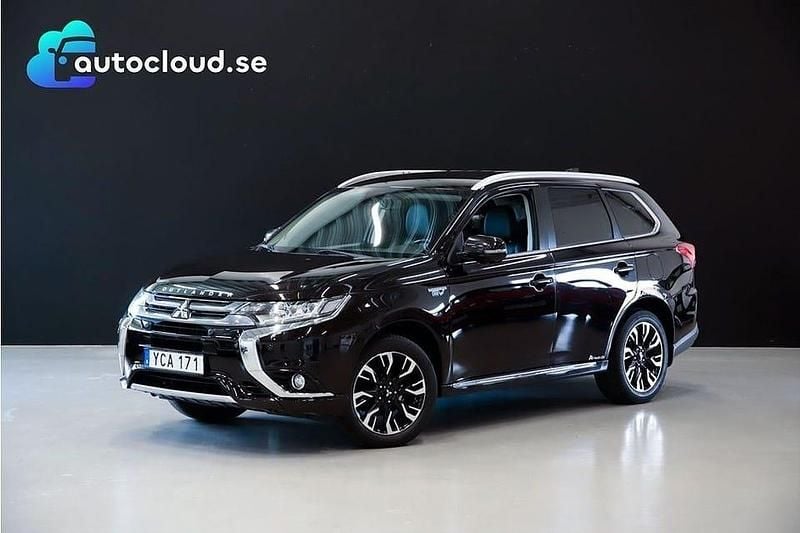 Svart Begagnad 2016 Mitsubishi Outlander SUV | 174 800 kr (Marknadspris) - Bild 1/4