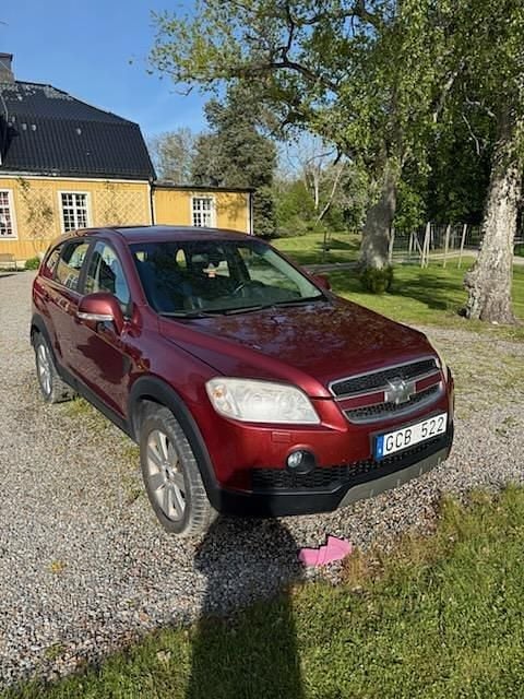 Röd Begagnad 2007 Chevrolet Captiva SUV | 41 000 kr (Marknadspris) - Bild 1/4