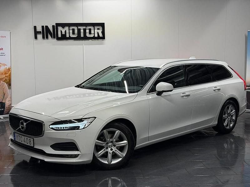 Vit Begagnad 2017 Volvo V90 Momentum Kombi | 214 900 kr (Marknadspris) - Bild 1/4