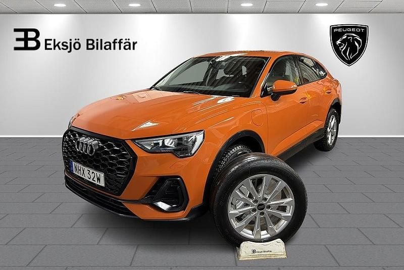 Orange Begagnad 2023 Audi Q3 Sportback SUV | 329 500 kr - Bild 1/4