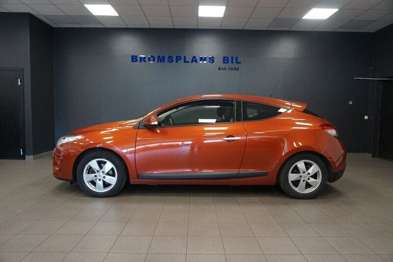 Orange Begagnad 2012 Renault Mégane Coupé Sportkupé | 69 500 kr - Bild 1/4