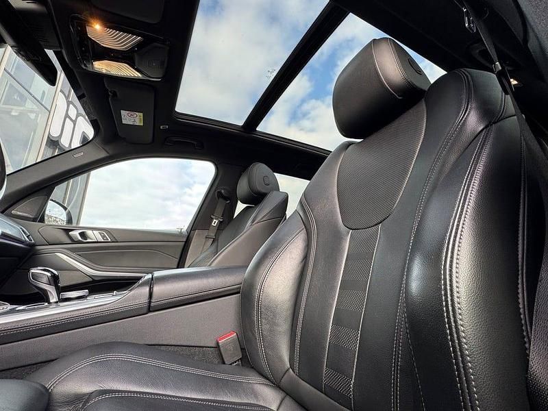 Begagnad BMW X5 M Sport 394 HK (289 kW) 2022 Svart SUV