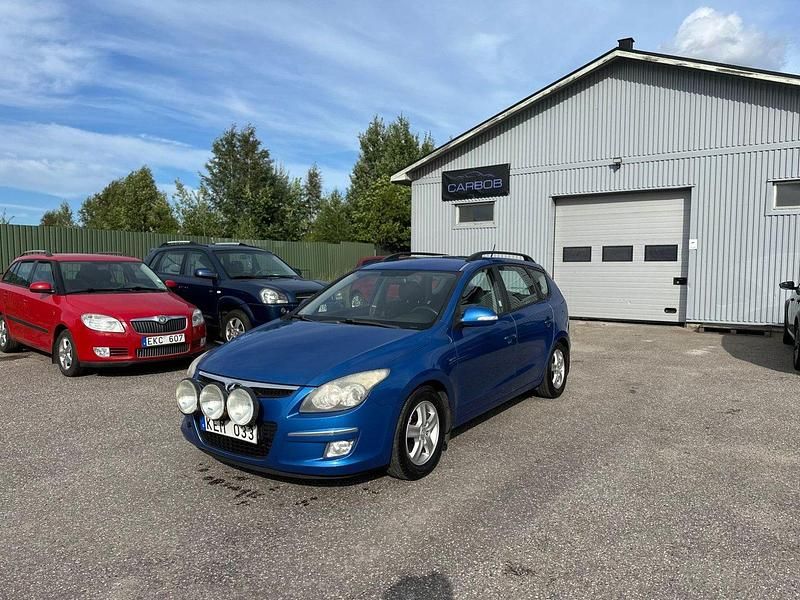 Blå Begagnad 2010 Hyundai i30 Kombi | 24 900 kr (Marknadspris) - Bild 1/4