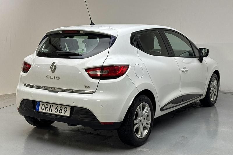 Begagnad Renault Clio IV Dynamique 90 HK (66 kW) 2016 Vit