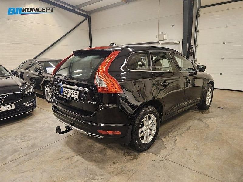 Begagnad Volvo XC60 Momentum 190 HK (139 kW) 2017 Svart SUV