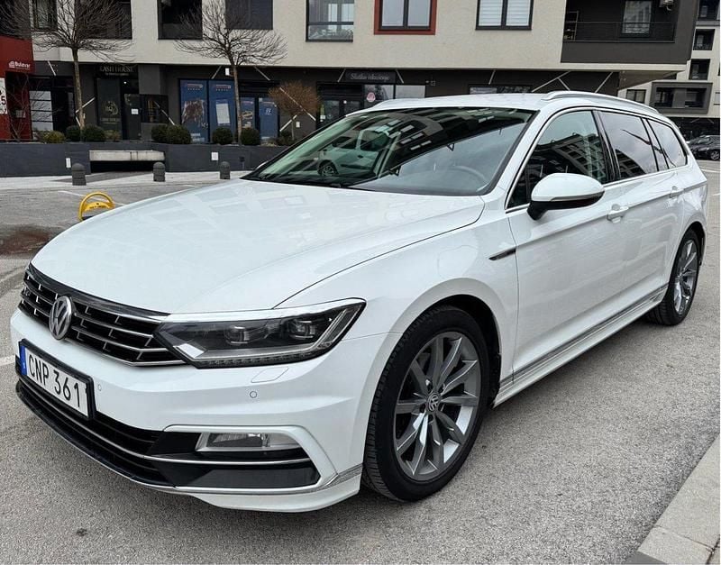 Vit Begagnad 2016 VW Passat GT Kombi | 129 000 kr (Dyr) - Bild 1/4