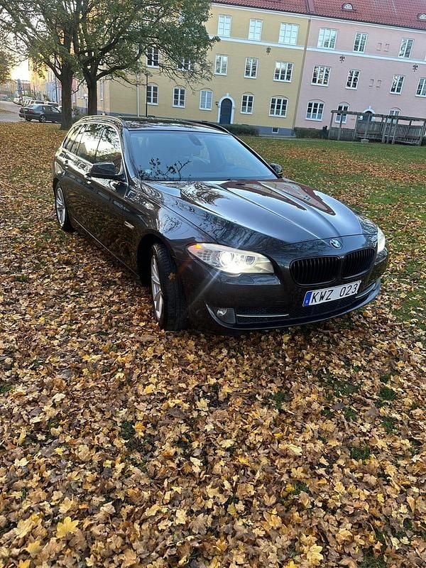 Begagnad 2011 BMW 520 Kombi | 89 000 kr (Bra pris) - Bild 1/4