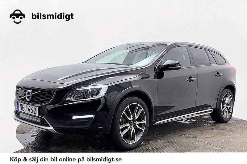 Svart Begagnad 2015 Volvo V60 CC Momentum Kombi | 199 900 kr (Marknadspris) - Bild 1/4