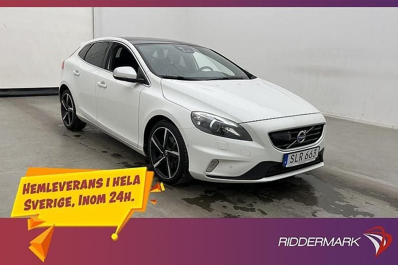 Vit Begagnad 2015 Volvo V40 R-Design Halvkombi | 159 800 kr (Marknadspris) - Bild 1/3