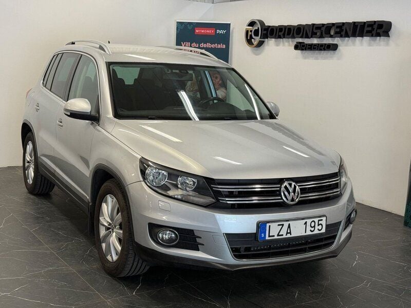Grå Begagnad 2011 VW Tiguan SUV | 79 900 kr (Marknadspris) - Bild 1/4