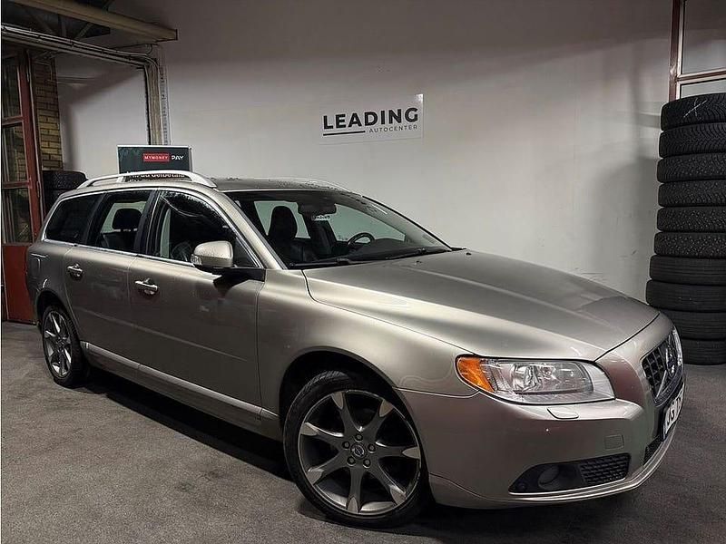 Brun Begagnad 2011 Volvo V70 Summum Kombi | 79 900 kr (Marknadspris) - Bild 1/4