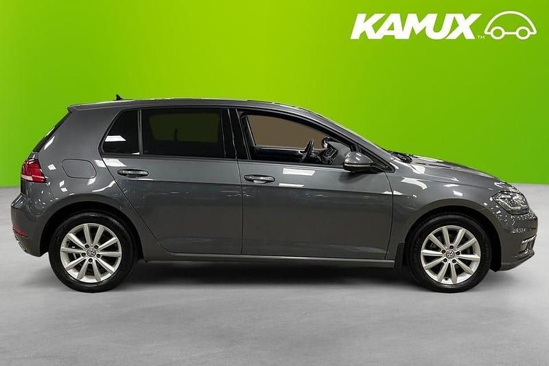 Begagnad VW Golf VII 116 HK (85 kW) 2018 Silver/grå Halvkombi