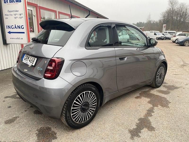 Begagnad Fiat 500e Passion 87 kW (119 HK) 2021 Grå Halvkombi