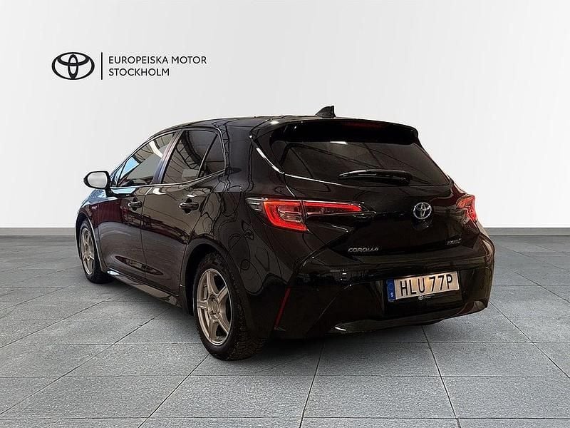 Begagnad Toyota Corolla Style 122 HK (89 kW) 2020 Svart Halvkombi