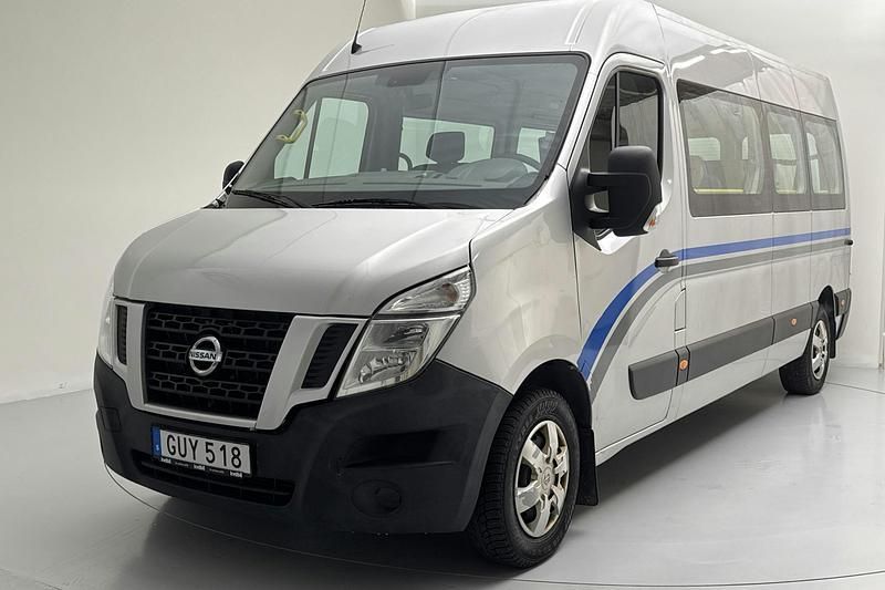 Silver Begagnad 2015 Nissan NV400 Van | 85 000 kr (Bra pris) - Bild 1/4
