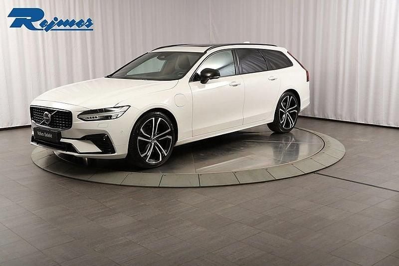 Vit Begagnad 2021 Volvo V90 R-Design Pro Kombi | 379 900 kr (Bra pris) - Bild 1/4
