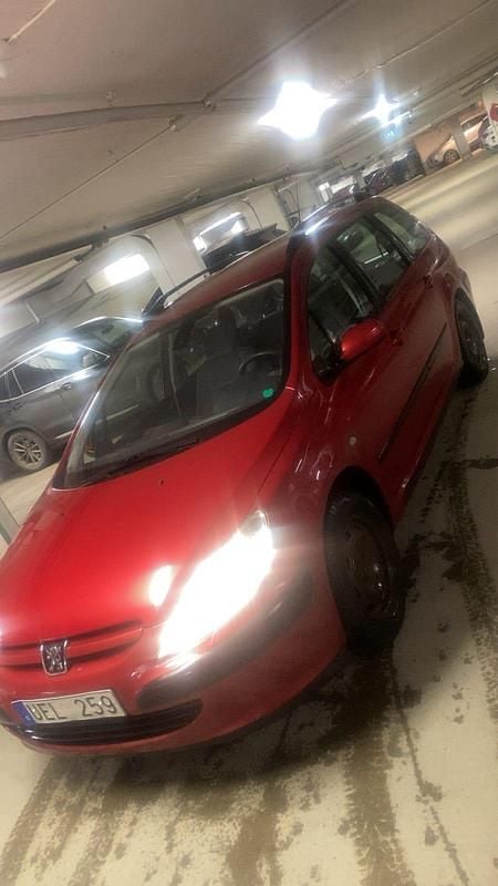 Begagnad 2003 Peugeot 307 Kombi | 26 000 kr (Marknadspris) - Bild 1/4