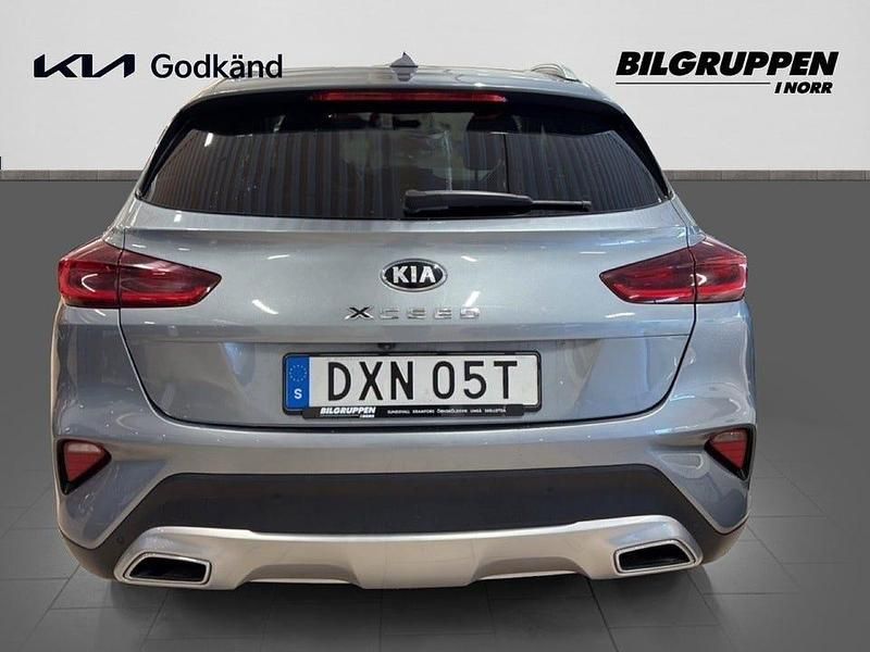 Begagnad Kia XCeed 141 HK (103 kW) 2021 Grå SUV