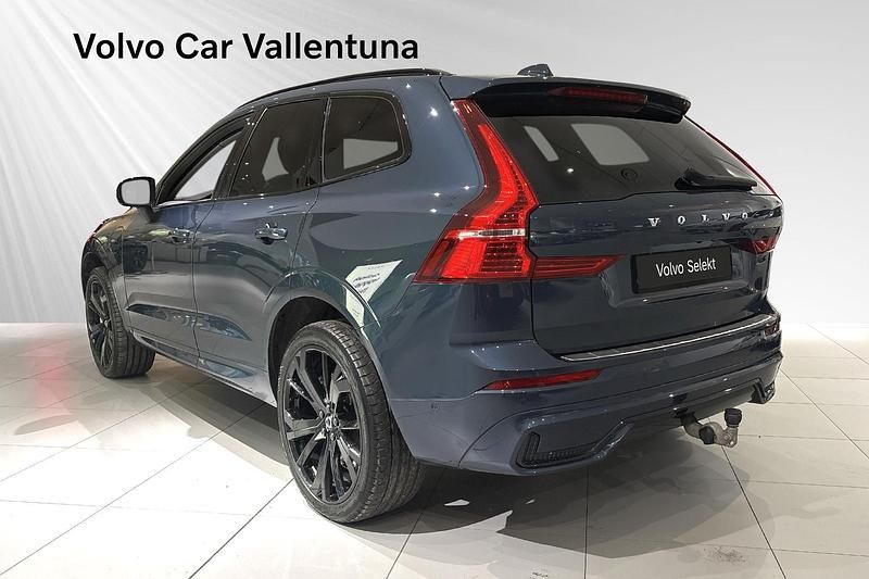 Begagnad Volvo XC60 Plus 355 HK (261 kW) 2025 Blå SUV
