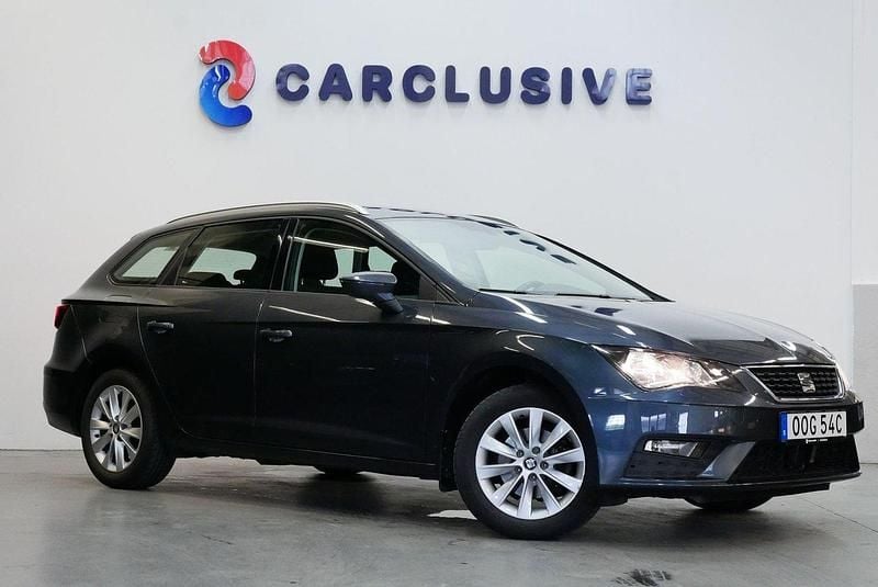 Mörkgrå Begagnad 2020 Seat Leon ST Style Kombi | 139 900 kr (Superpris) - Bild 1/4