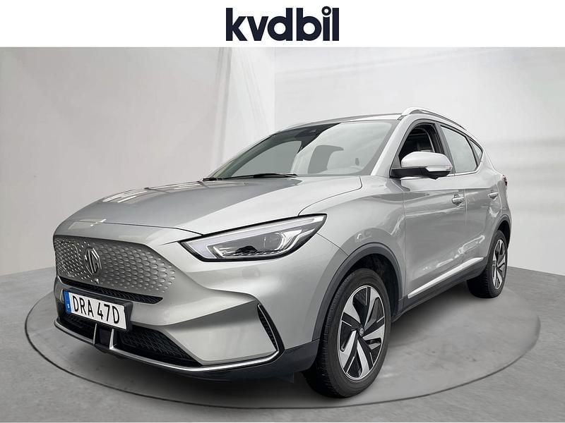 Grå Begagnad 2023 MG ZS Luxury | 239 000 kr (Marknadspris) - Bild 1/3