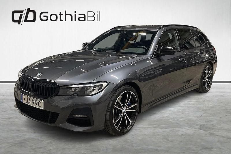 Grå Begagnad 2021 BMW 330 M Sport Kombi | 359 900 kr (Marknadspris) - Bild 1/4