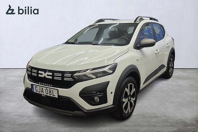 Vit Begagnad 2022 Dacia Sandero Stepway SUV | 169 000 kr (Marknadspris) - Bild 1/3