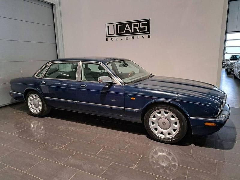 Begagnad Jaguar XJ 363 HK (266 kW) 1998 Mörkblå Sedan