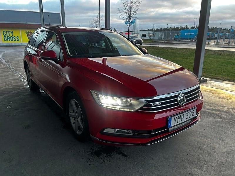 Röd Begagnad 2018 VW Passat GT Kombi | 134 900 kr (Bra pris) - Bild 1/4