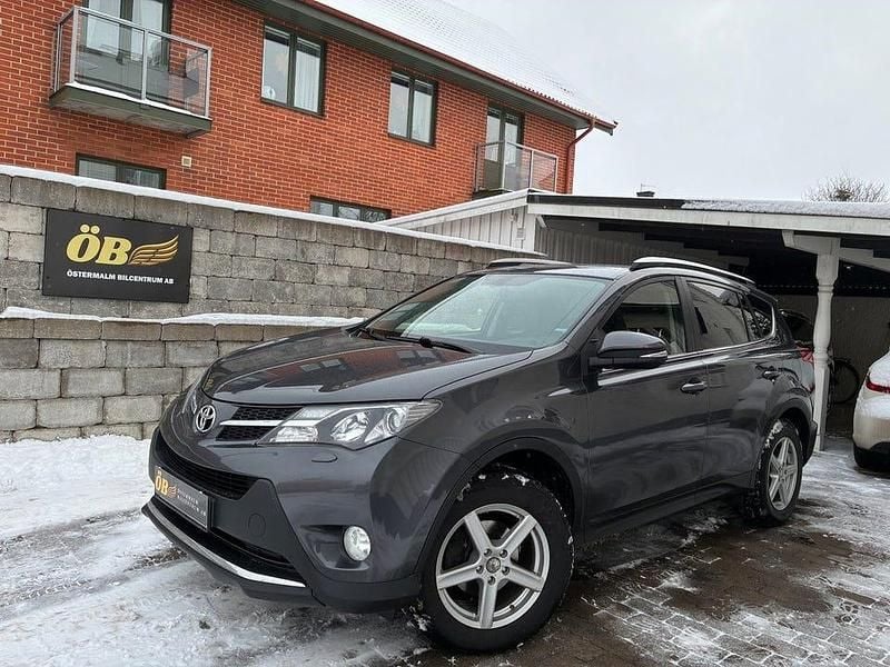 Grå Begagnad 2014 Toyota RAV4 Edition | 129 500 kr (Marknadspris) - Bild 1/4