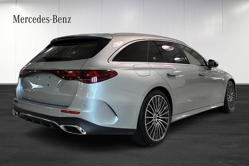 Ny Mercedes E300 AMG 333 HK (244 kW) 2026 Kombi