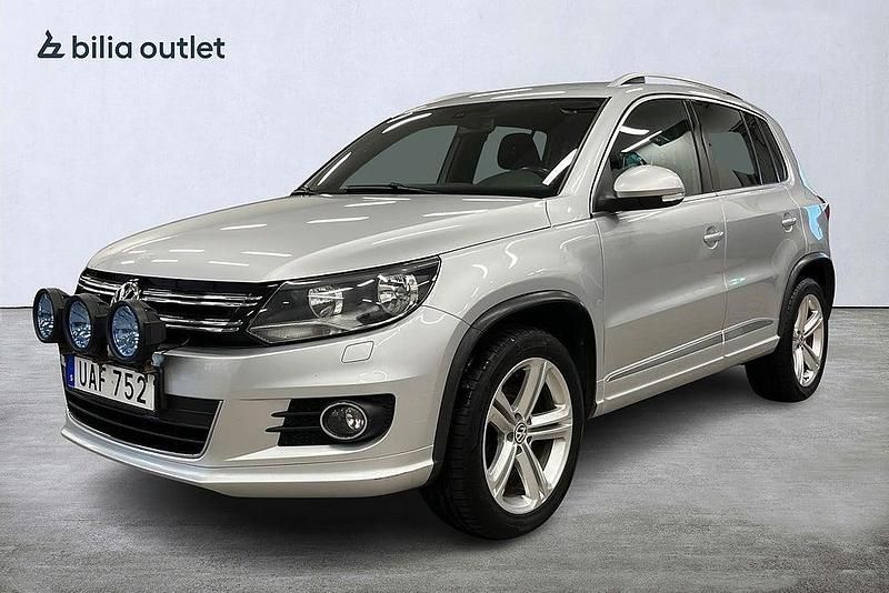 Silver Begagnad 2015 VW Tiguan R-line SUV | 109 900 kr (Marknadspris) - Bild 1/3