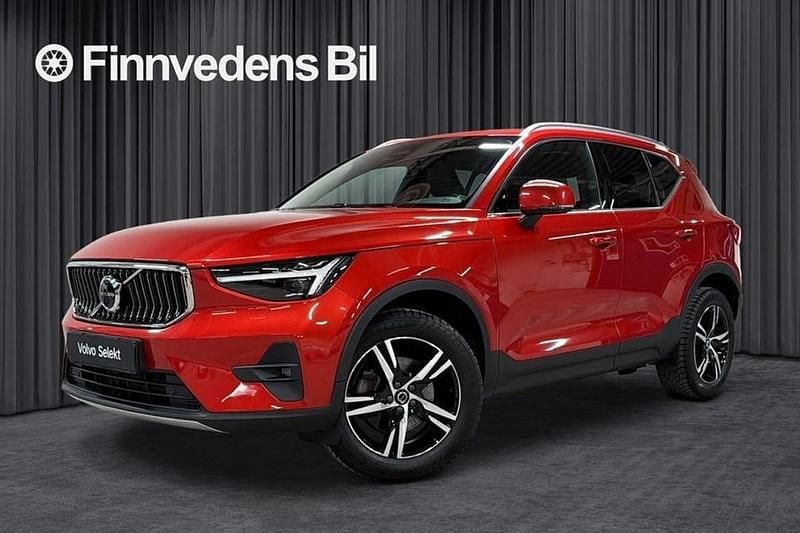 Begagnad Volvo XC40 Plus 165 HK (121 kW) 2023 Röd SUV