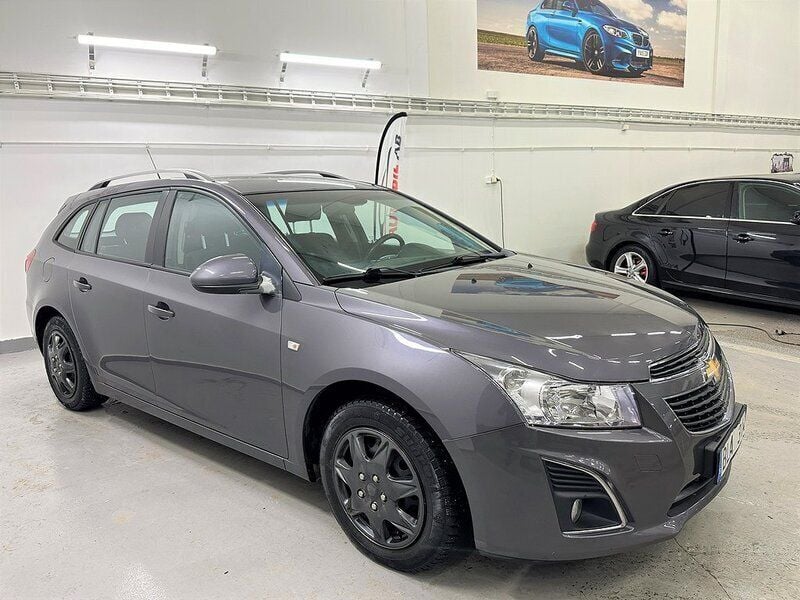 Begagnad Chevrolet Cruze 124 HK (91 kW) 2012 Grå Kombi