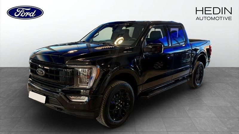 Svart (black) Begagnad 2023 Ford F-150 Lariat Pickup | 912 375 kr (Dyr) - Bild 1/4
