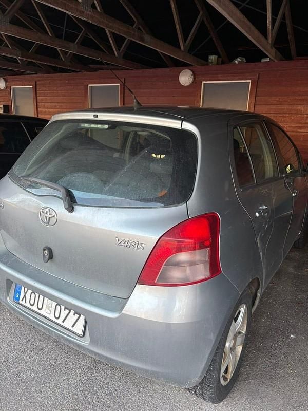 Begagnad Toyota Yaris 69 HK (50 kW) 2006