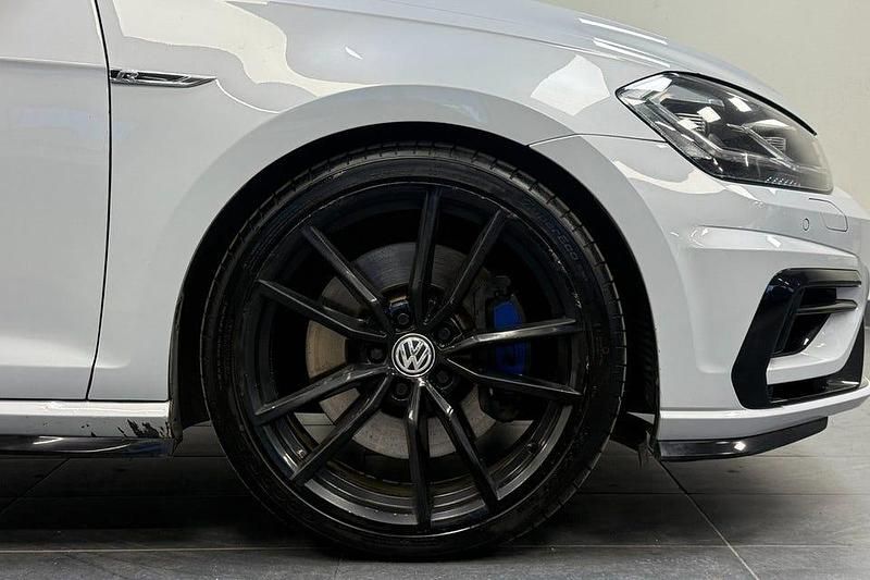 Begagnad VW Golf VII R 310 HK (228 kW) 2017 Ljusgrå Kombi
