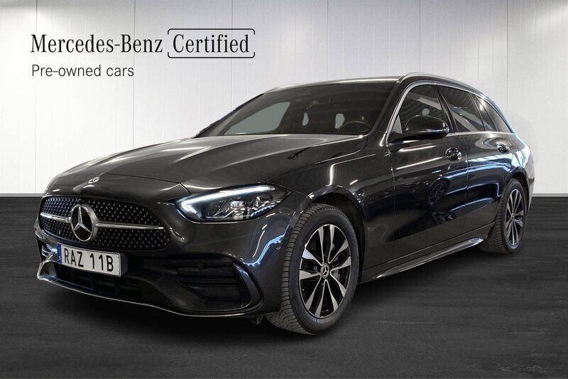 Grå Begagnad 2023 Mercedes C300e AMG Kombi | 529 000 kr (Lite dyr) - Bild 1/4