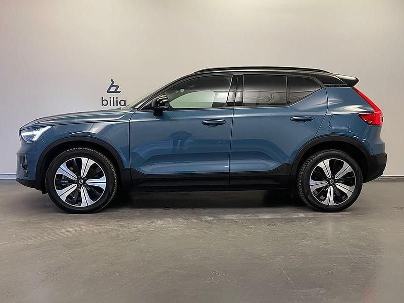 Begagnad Volvo XC40 Plus 185 kW (252 HK) 2022 Blå SUV